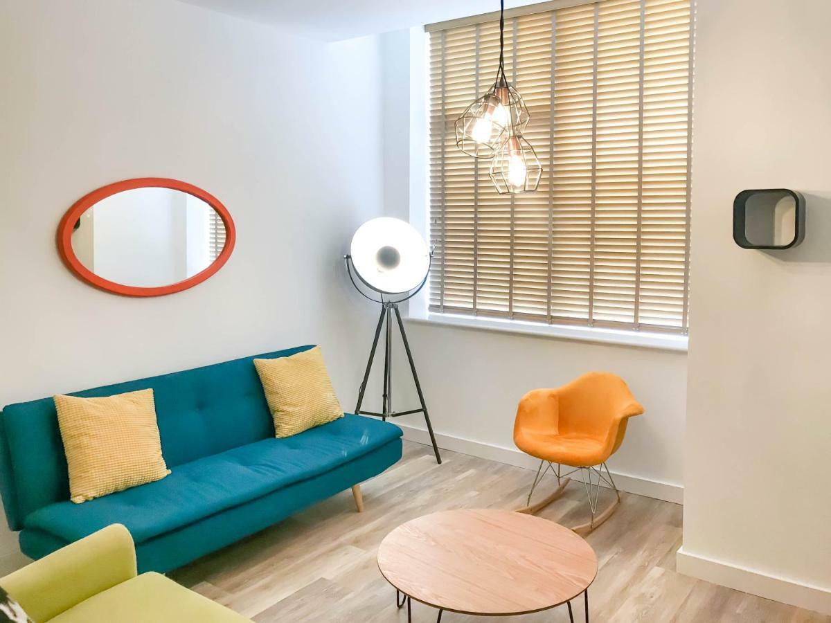 Luxury 1 Bed Apartment In City Centre With Parking Chester Exterior foto