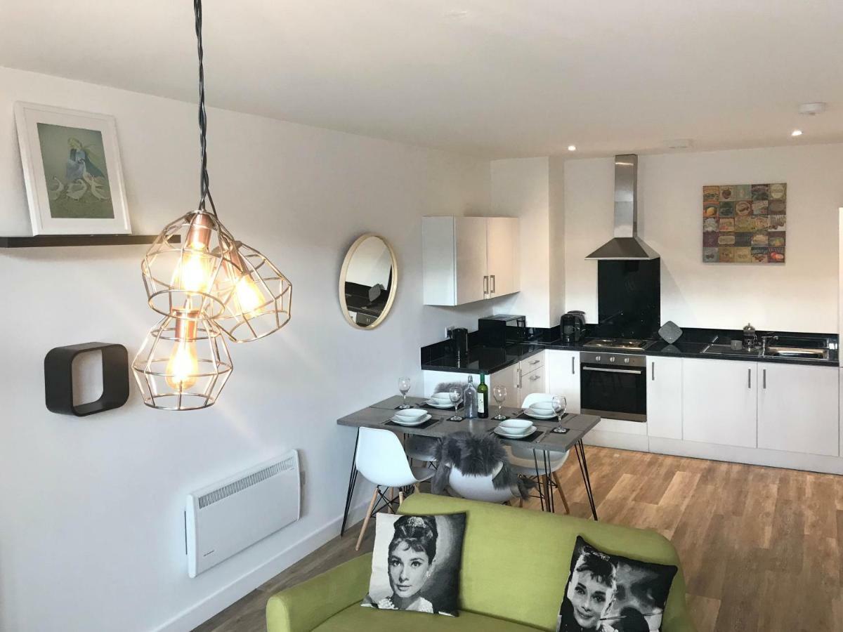 Luxury 1 Bed Apartment In City Centre With Parking Chester Exterior foto