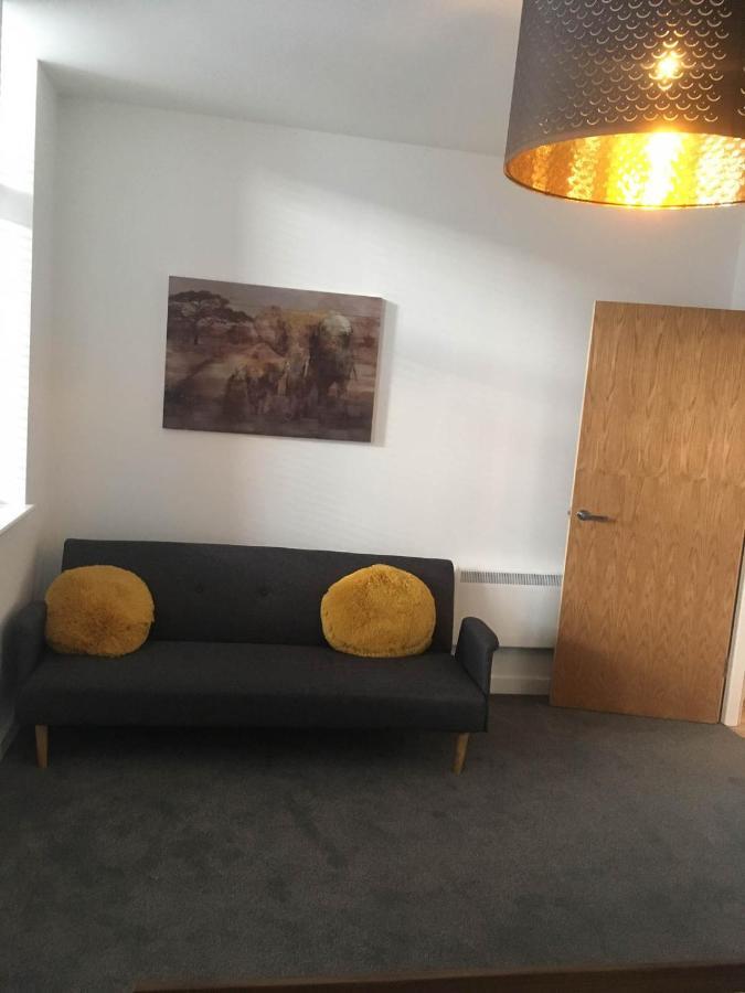 Luxury 1 Bed Apartment In City Centre With Parking Chester Exterior foto